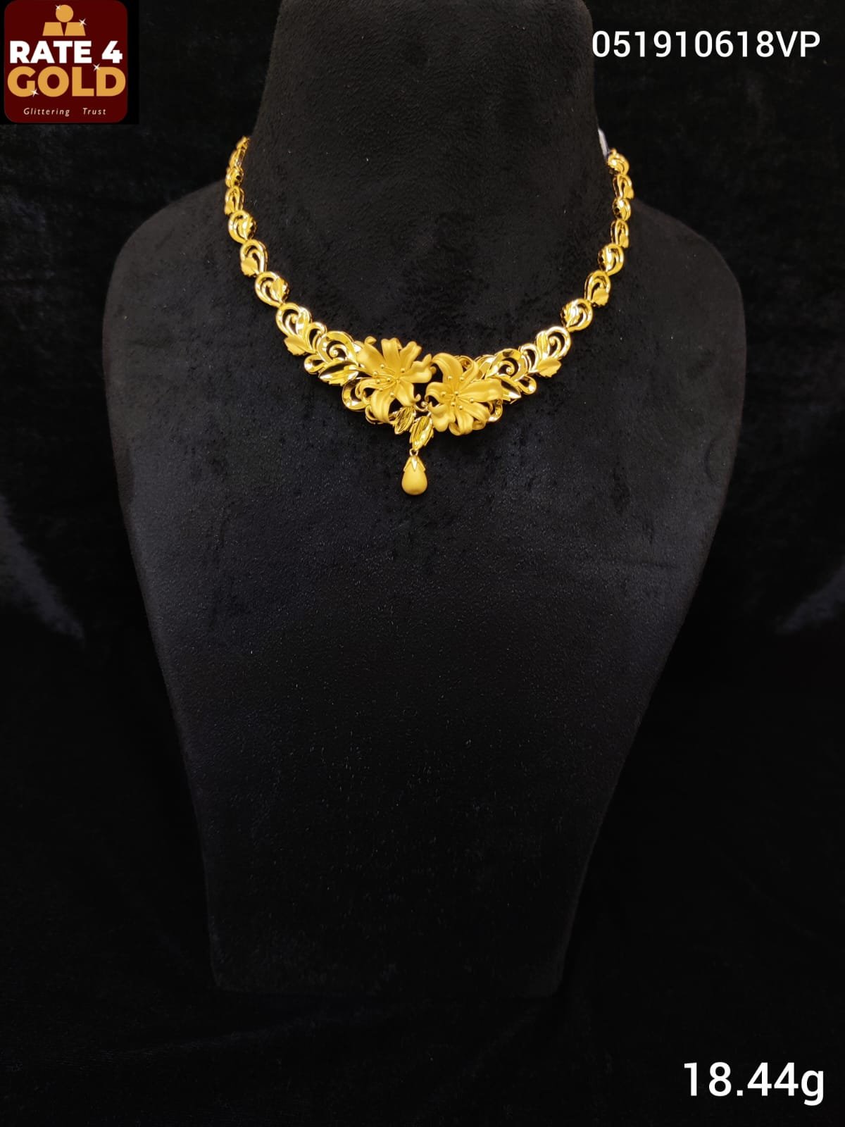 NECKLACE