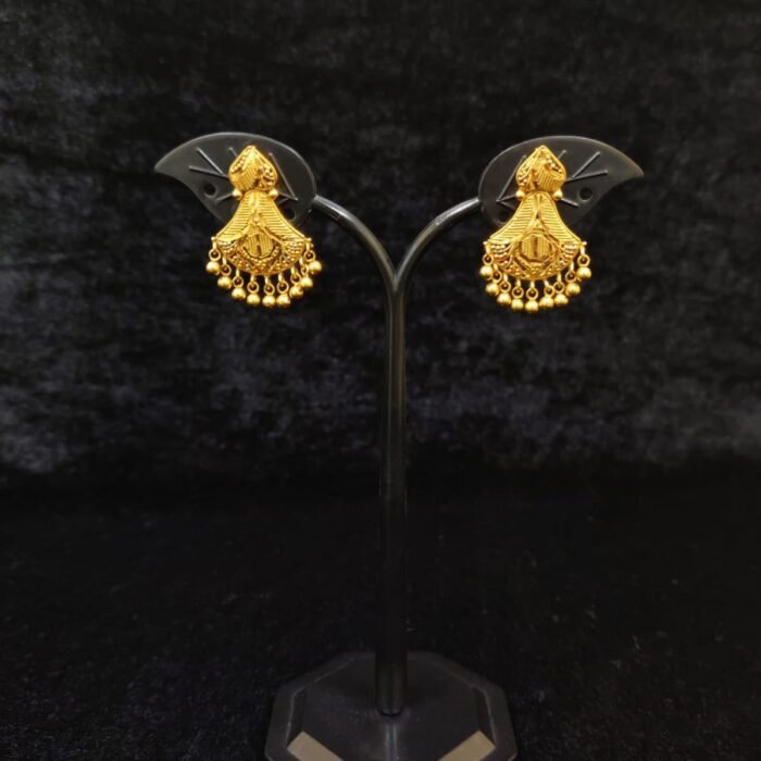 EARING