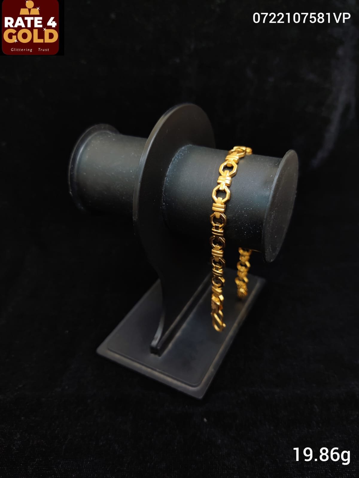 BRACELET