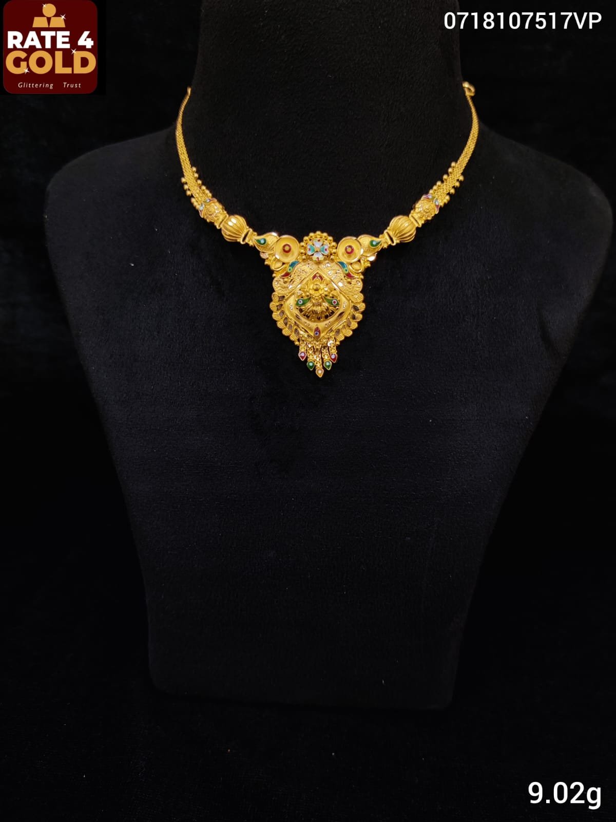 NECKLACE