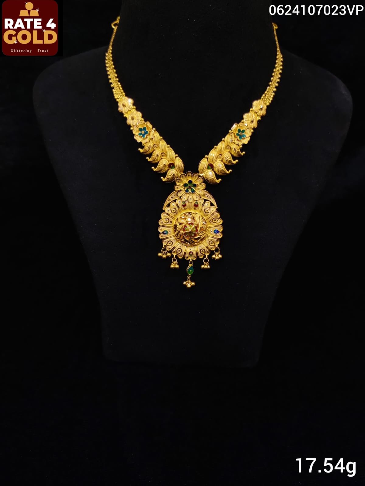 NECKLACE