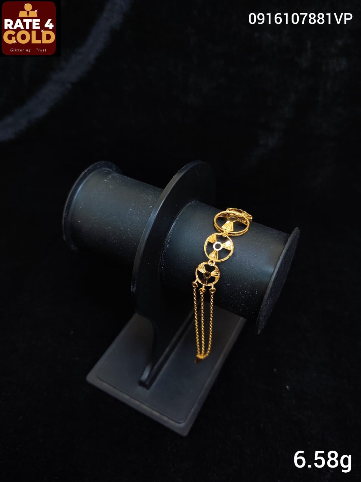 BRACELET